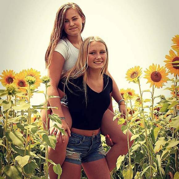 Meet your Posher, Skylar - Picture 1 of 1